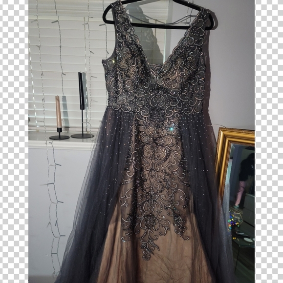 Jovani dress - Picture 3 of 3